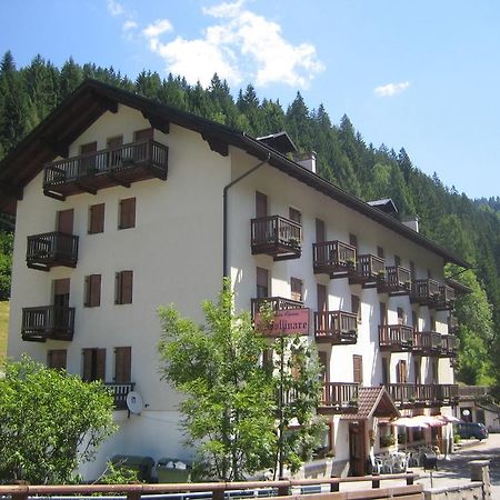 Casa Alpina Sant'Apollinare Hotel Falcade Exterior foto
