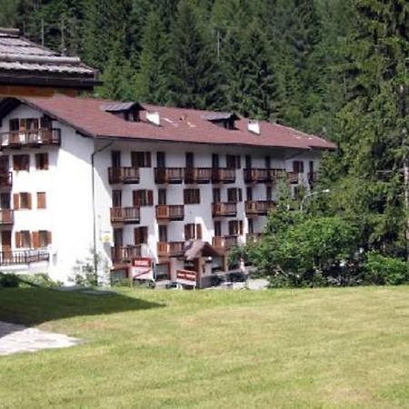 Casa Alpina Sant'Apollinare Hotel Falcade Exterior foto