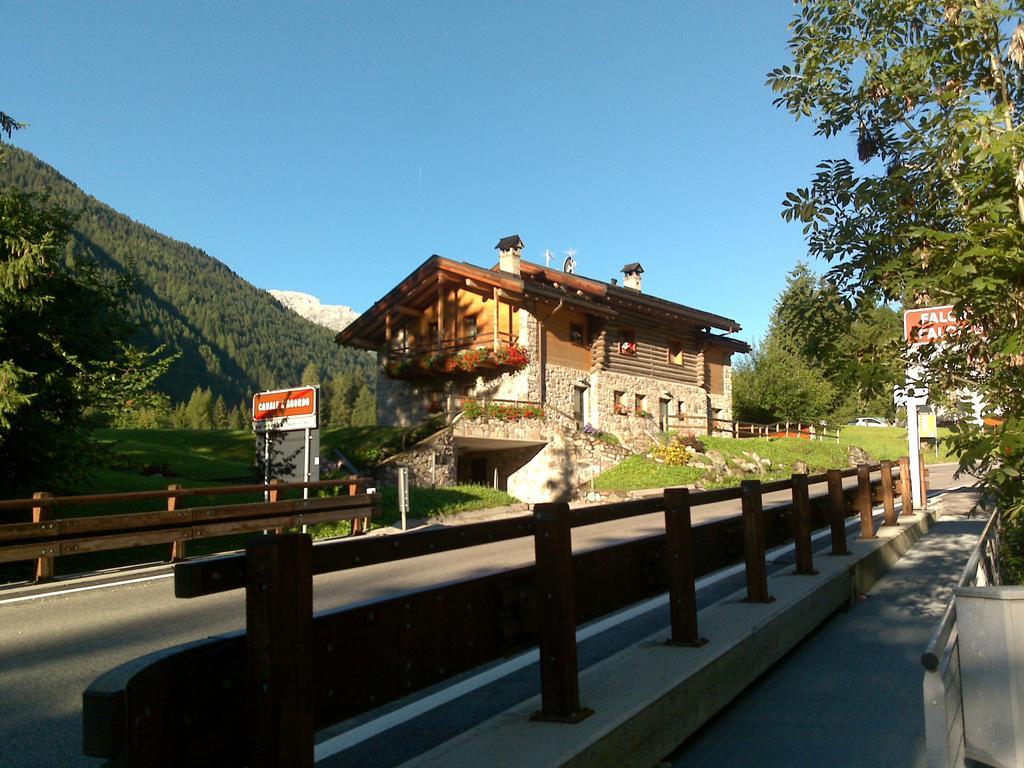 Casa Alpina Sant'Apollinare Hotel Falcade Exterior foto